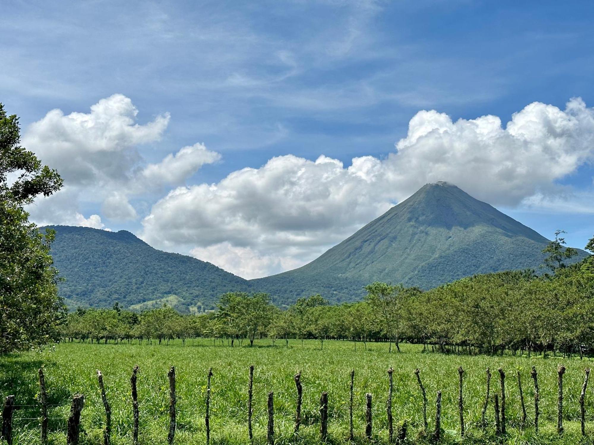 Oasis Arenal Villa Pool & Arenal Volcano View ラ・フォルトゥナ エクステリア 写真